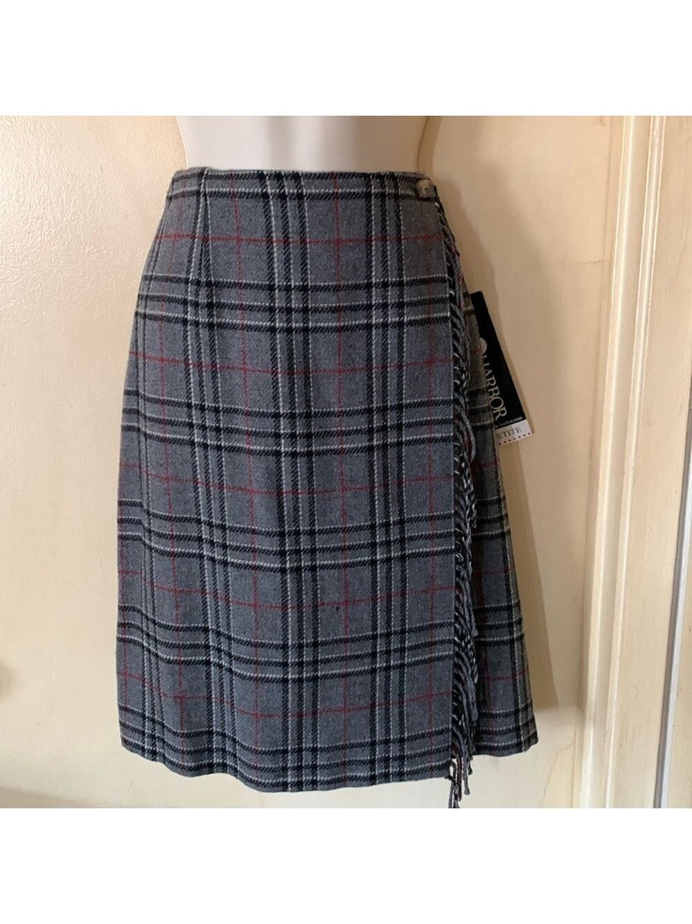 Sag Harbor petites plaid wrap skirt size 6P